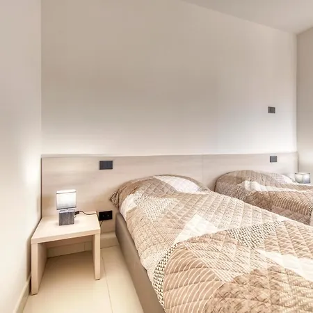 Apartmentsgarda - Le Terrazze Del Garda 라찌제