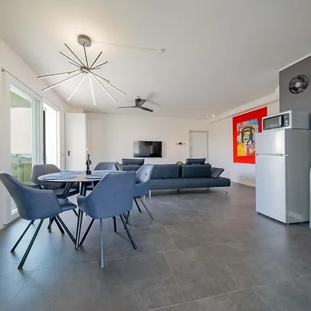 Apartmentsgarda - Le Terrazze Del Garda